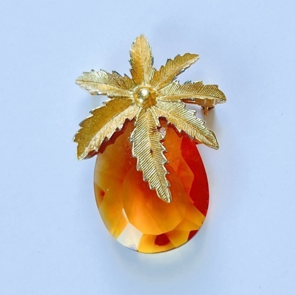 Vintage 1960s Sarah Coventry Amber Pineapple Brooch Pin